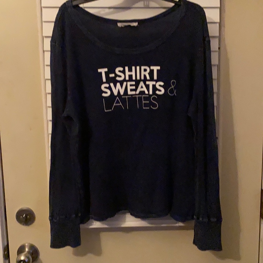 Ladies ribbed shirt.  ⛄️